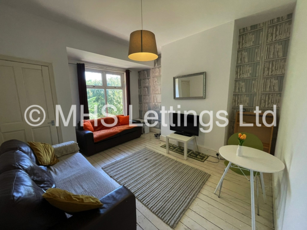 Photo of 1 Bedroom Semi-Detached House in Room 6, 4 Hartley Avenue, Leeds, LS6 2LP