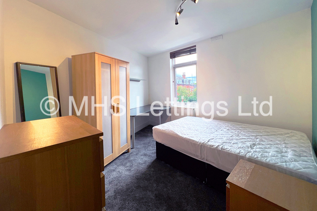 Photo of 3 Bedroom End Terraced House in 21 Granby Terrace, Leeds, LS6 3BB