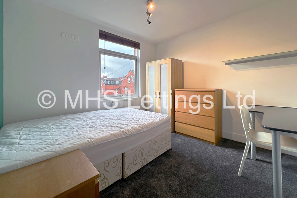 Photo of 3 Bedroom End Terraced House in 21 Granby Terrace, Leeds, LS6 3BB