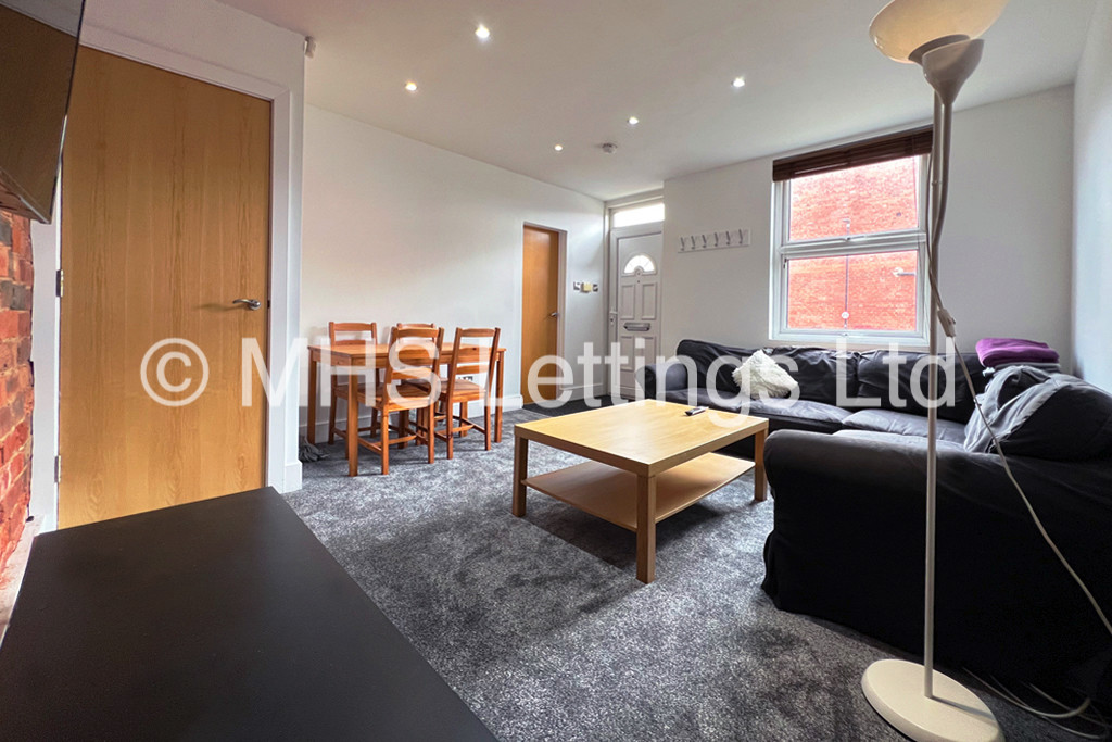 Photo of 3 Bedroom End Terraced House in 21 Granby Terrace, Leeds, LS6 3BB