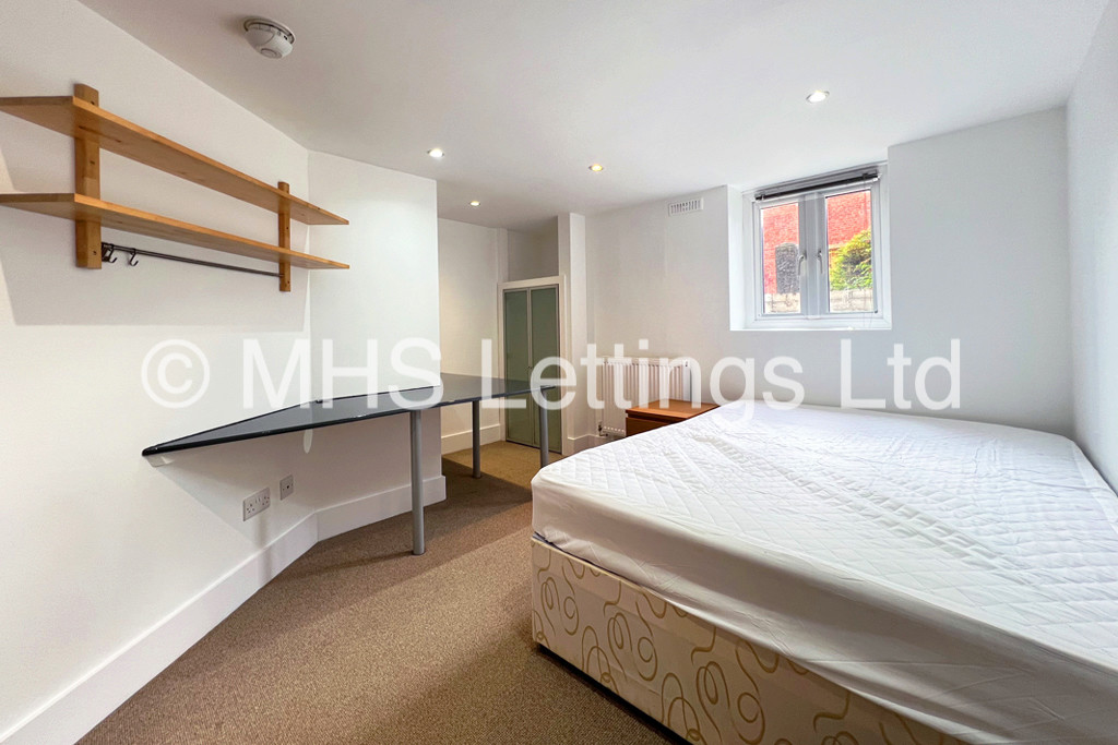 Photo of 3 Bedroom End Terraced House in 21 Granby Terrace, Leeds, LS6 3BB