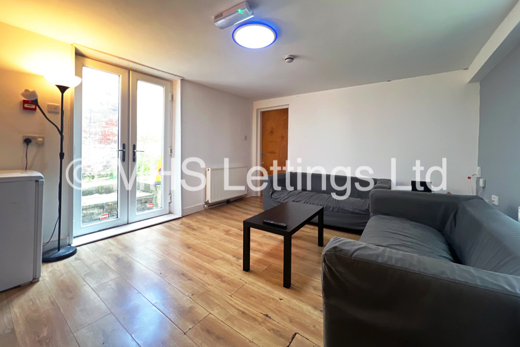 Photo of 5 Bedroom Flat in 61A Cardigan Road, Leeds, LS6 1EB