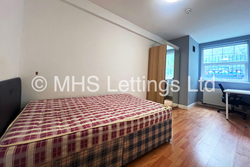 Photo of 5 Bedroom Flat in 61A Cardigan Road, Leeds, LS6 1EB