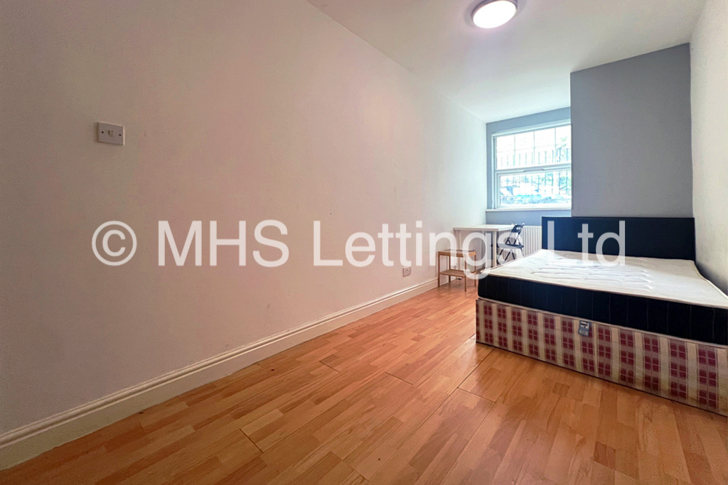 Photo of 5 Bedroom Flat in 61A Cardigan Road, Leeds, LS6 1EB