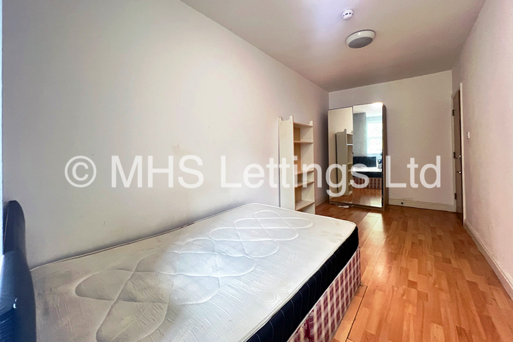 Photo of 5 Bedroom Flat in 61A Cardigan Road, Leeds, LS6 1EB