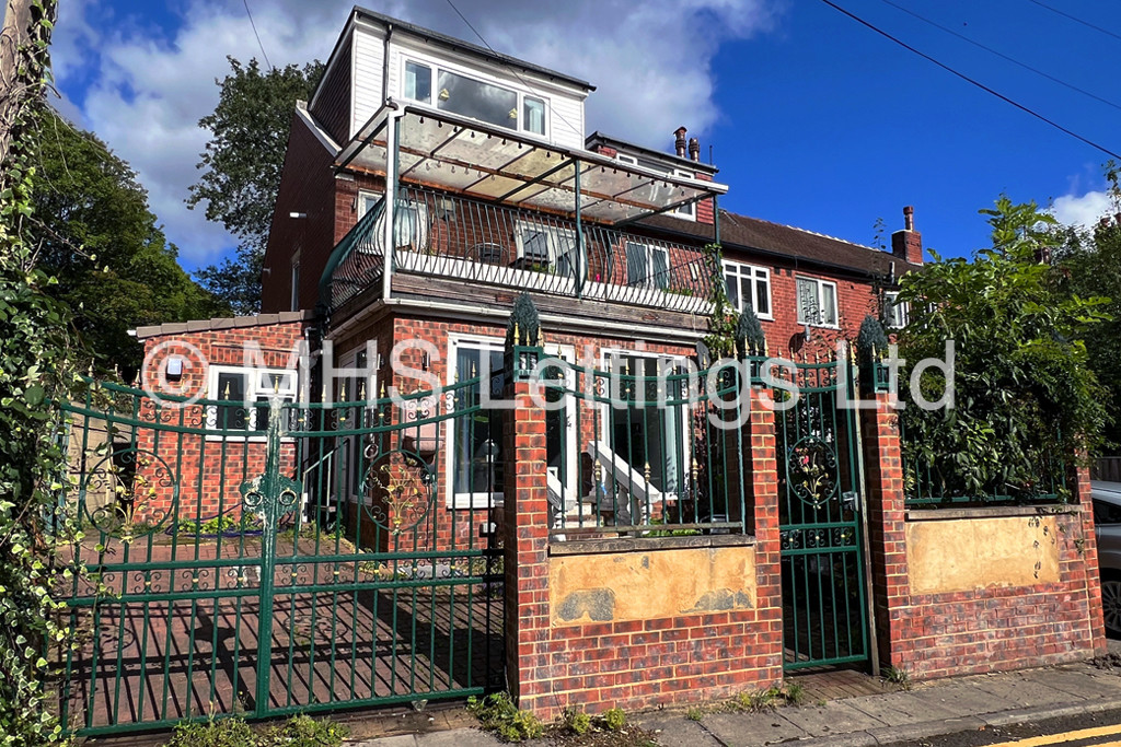 Photo of 1 Bedroom Apartment in 83a Victoria Road, Leeds, LS6 1DR