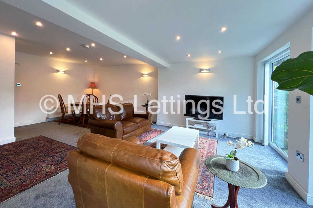 Photo of 1 Bedroom Apartment in 83a Victoria Road, Leeds, LS6 1DR