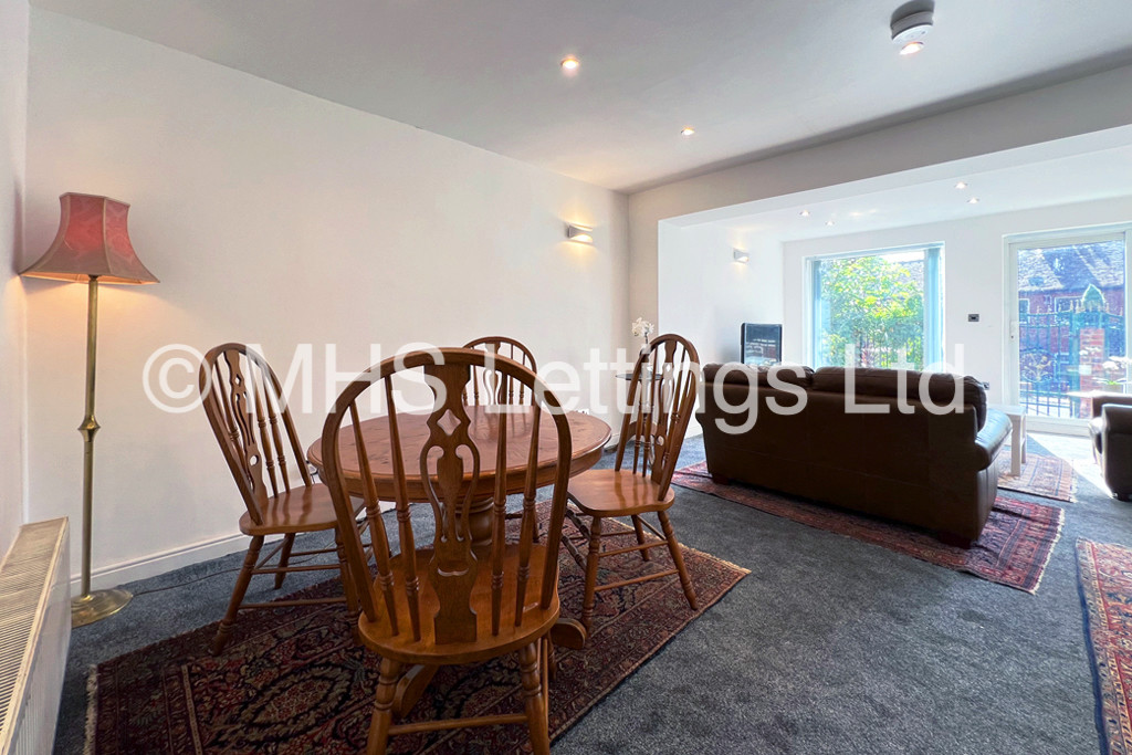 Photo of 1 Bedroom Apartment in 83a Victoria Road, Leeds, LS6 1DR