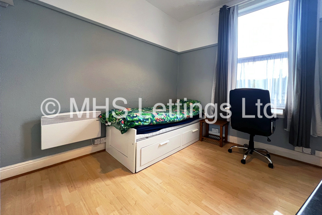 Photo of 1 Bedroom Apartment in Ground Floor Rear Flat 2 Manor Terrace, Leeds, LS6 1BU