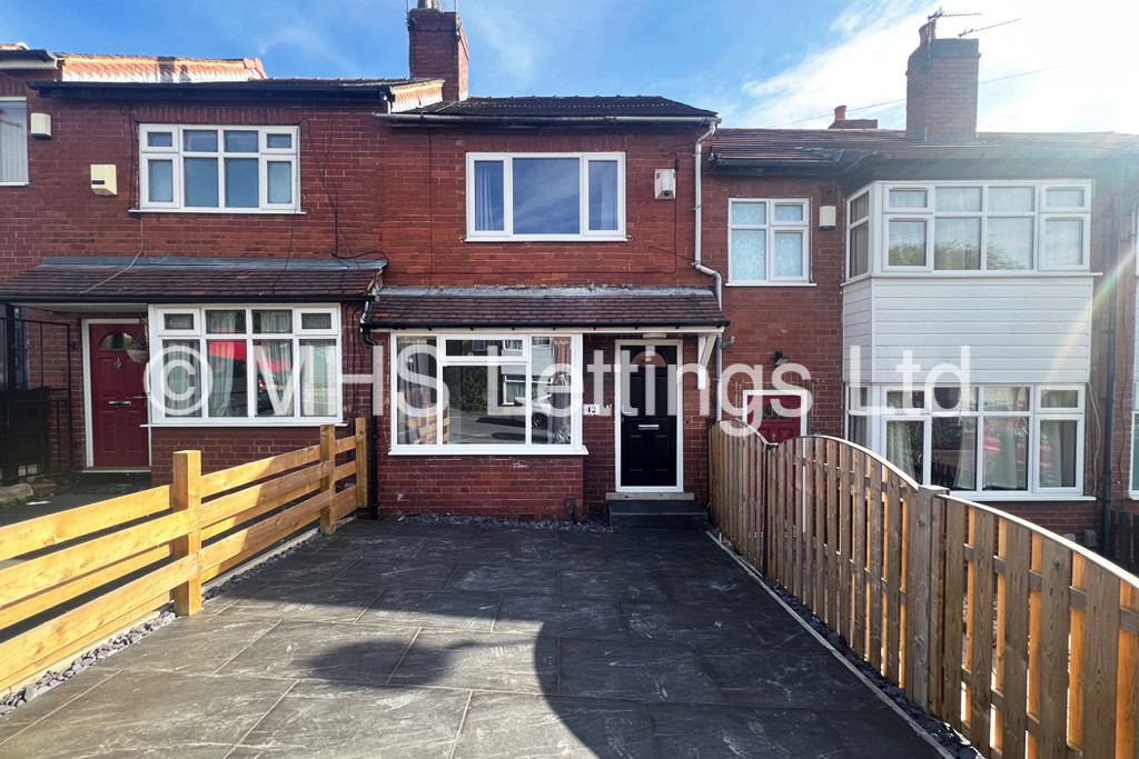 Photo of 2 Bedroom Mid Terraced House in 42 Welton Mount, Leeds, LS6 1ET