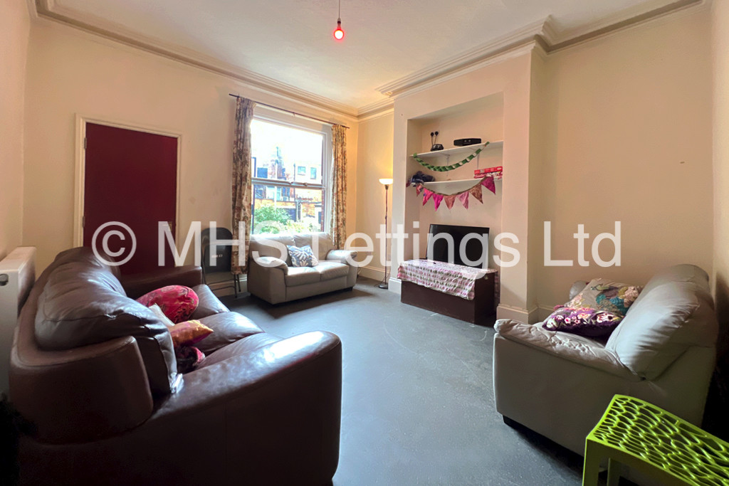 8 Regent Park Avenue, Leeds, LS6 2AU
