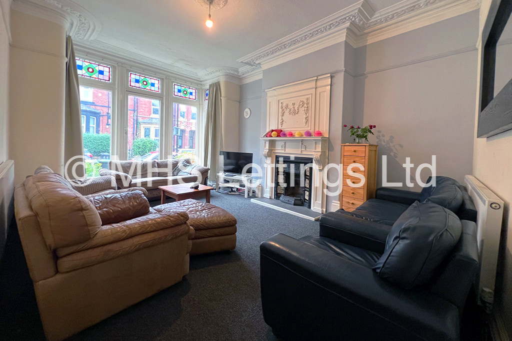 11 Regent Park Avenue, Leeds, LS6 2AU