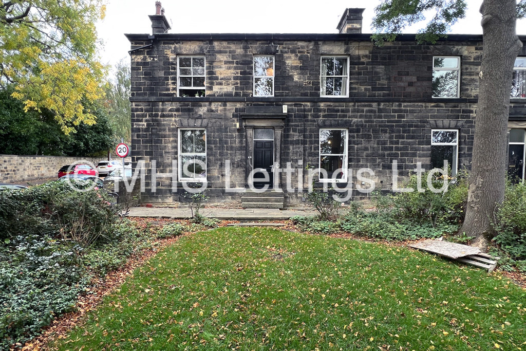 Photo of 7 Bedroom End Terraced House in 44 Headingley Lane, Leeds, LS6 2EB
