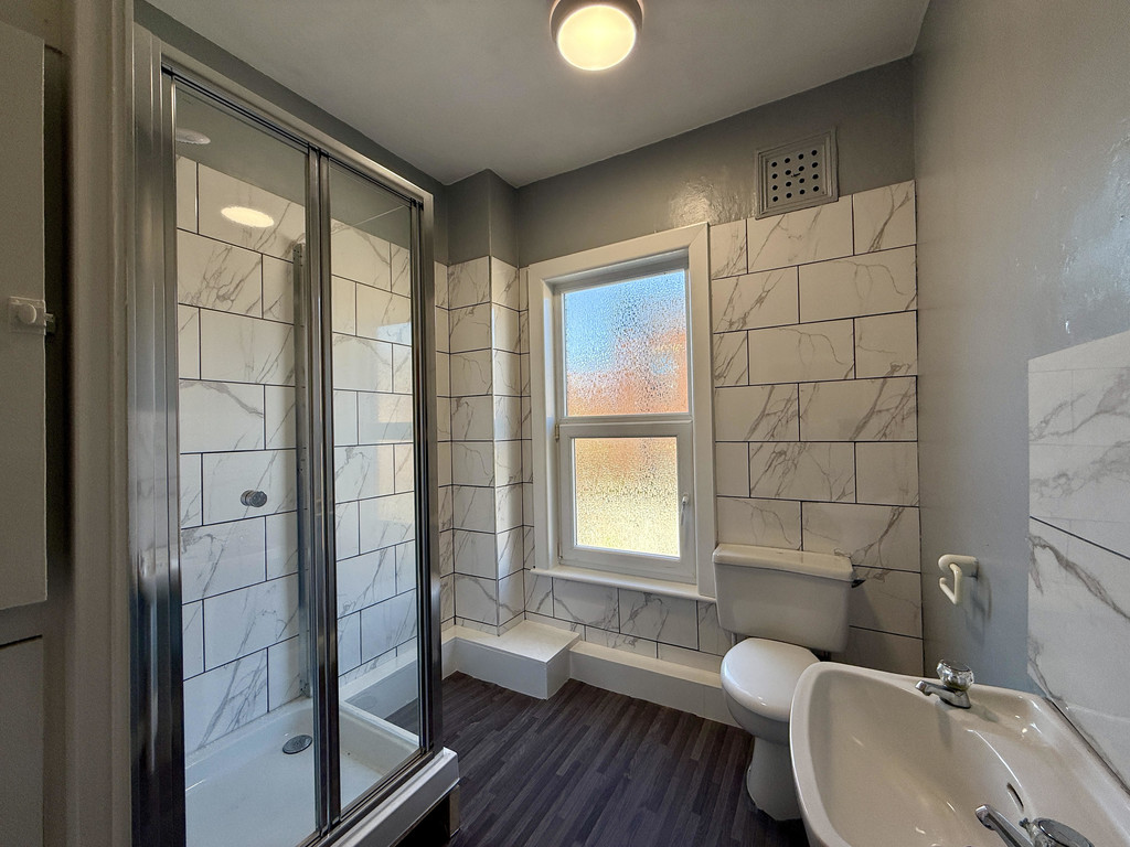 Photo of 1 Bedroom Mid Terraced House in 3 Arley Grove, Leeds, LS12 2PE