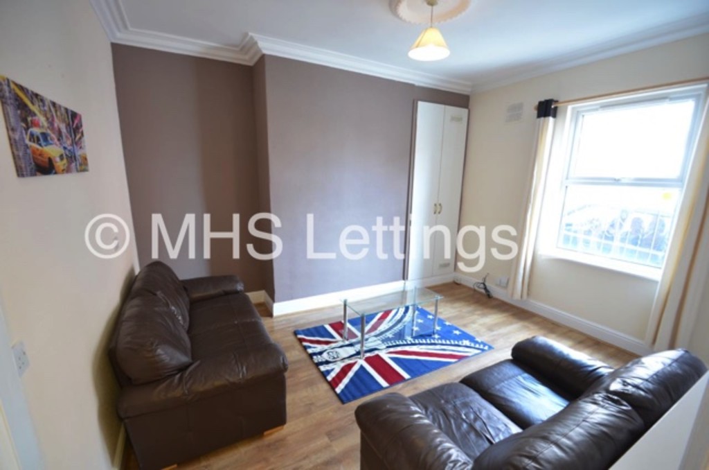 Photo of 5 Bedroom End Terraced House in 1 Quarry Place, Leeds, LS6 2JT