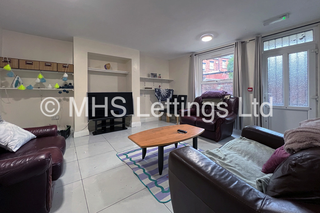 32 Hyde Park Terrace, Leeds, LS6 1BJ