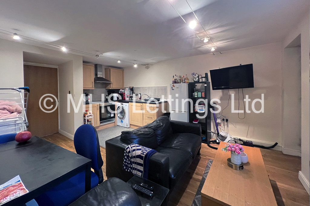 Photo of 2 Bedroom Apartment in Flat 2, Charles Apartments, Leeds, LS3 1AZ