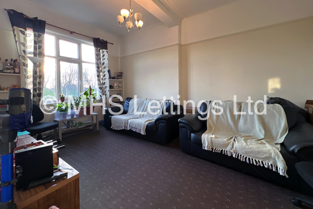 Photo of 3 Bedroom Apartment in Flat 5, Headingley House, 96 Ash Road, Leeds, LS6 3HD