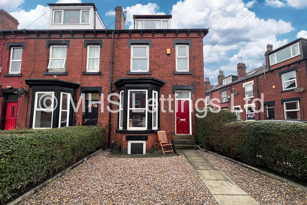 Photo of 5 Bedroom End Terraced House in 61 Thornville Road, Leeds, LS6 1JY