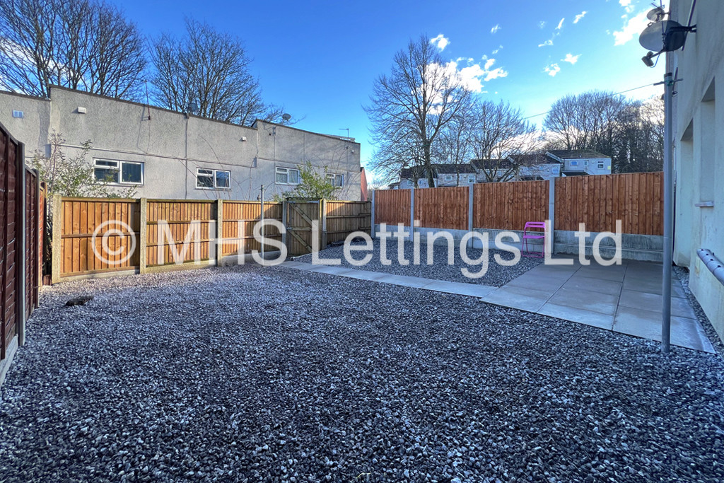 Photo of 4 Bedroom Mid Terraced House in 34 Holborn Street, Leeds, LS6 1QP