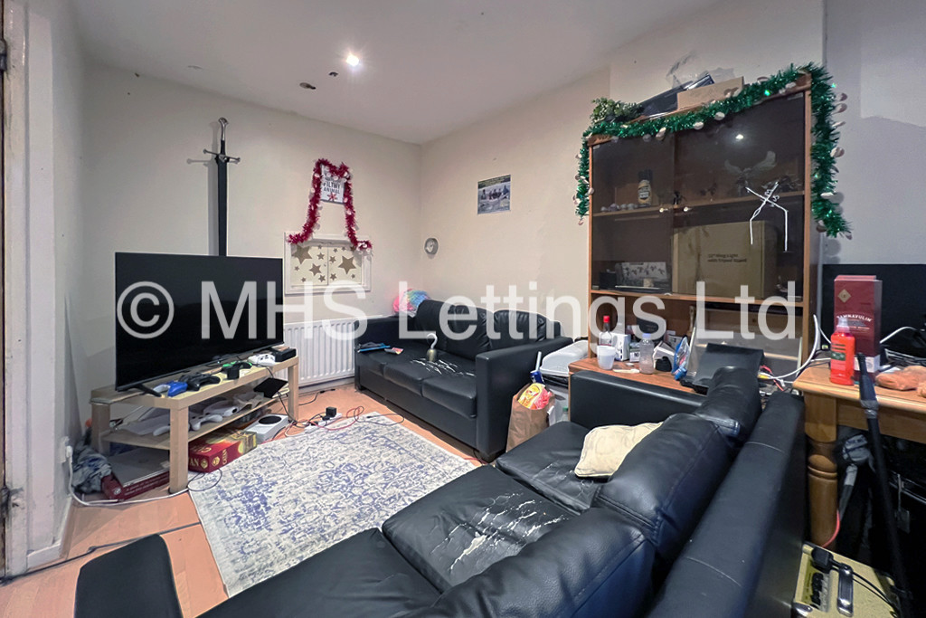 Photo of 3 Bedroom End Terraced House in 31 Well Close Rise, Leeds, LS7 1HT