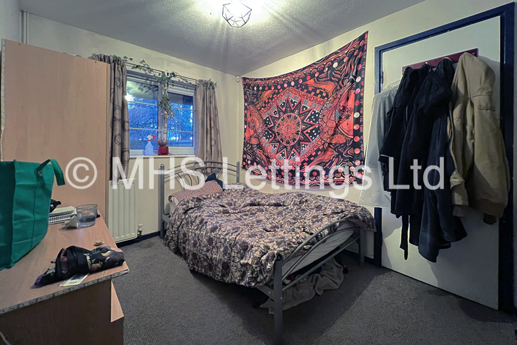 Photo of 3 Bedroom End Terraced House in 31 Well Close Rise, Leeds, LS7 1HT