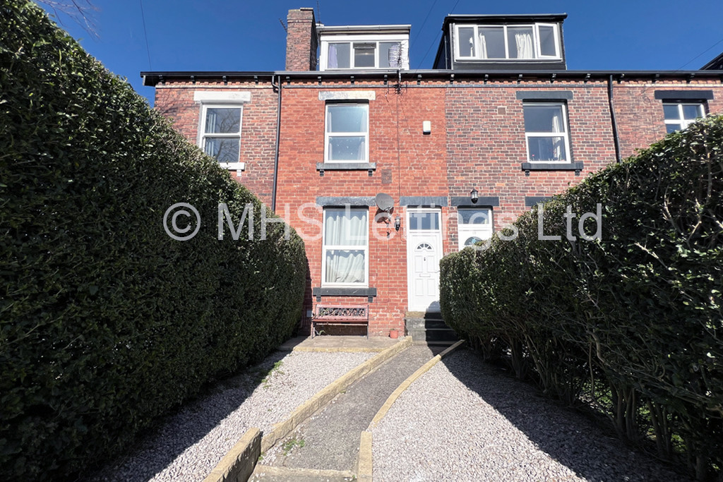 Photo of 3 Bedroom Mid Terraced House in 20 Broomfield Terrace, Leeds, LS6 3DQ