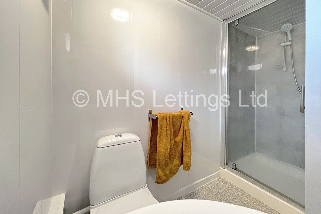 Photo of 1 Bedroom Flat in Flat 3, 37 Moorland Avenue, Leeds, LS6 1AP
