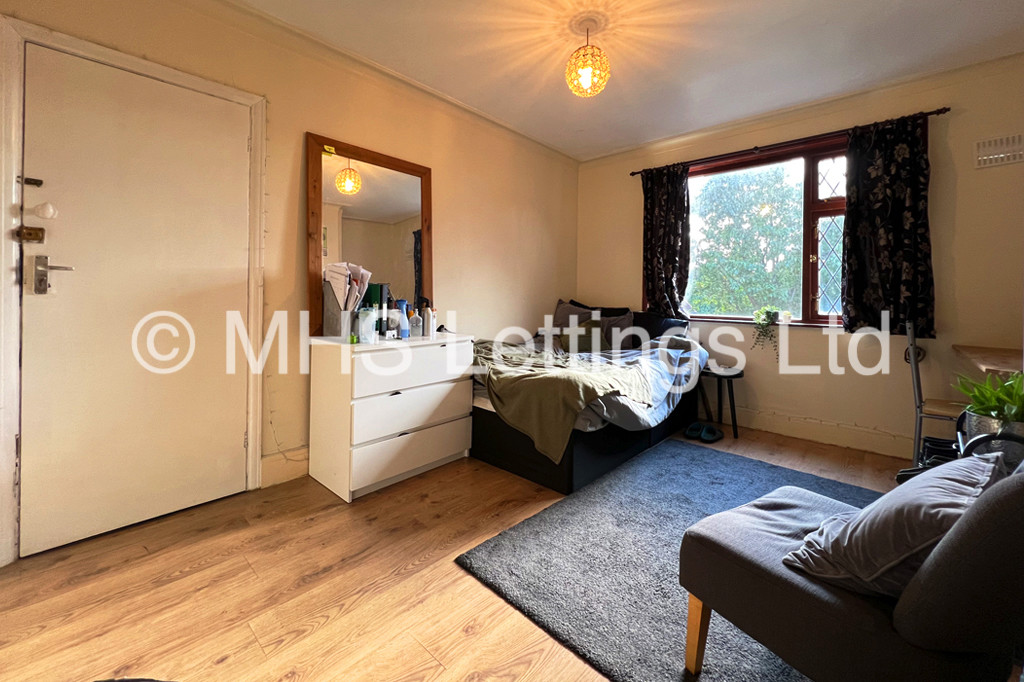 Photo of 3 Bedroom Semi-Detached House in 42 Richmond Avenue, Leeds, LS6 1DB