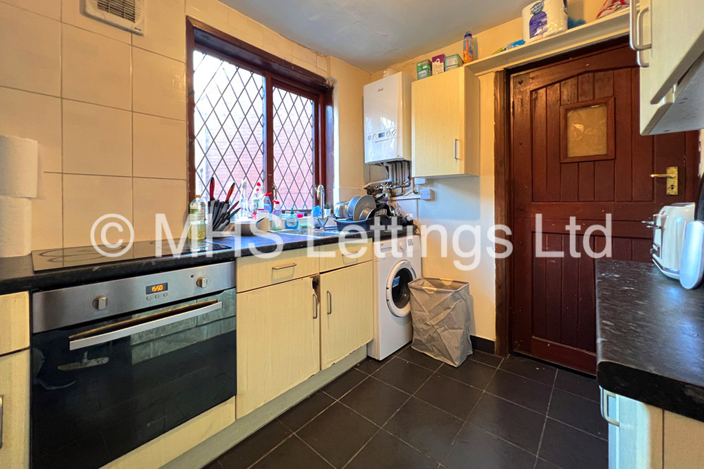 Photo of 3 Bedroom Semi-Detached House in 42 Richmond Avenue, Leeds, LS6 1DB
