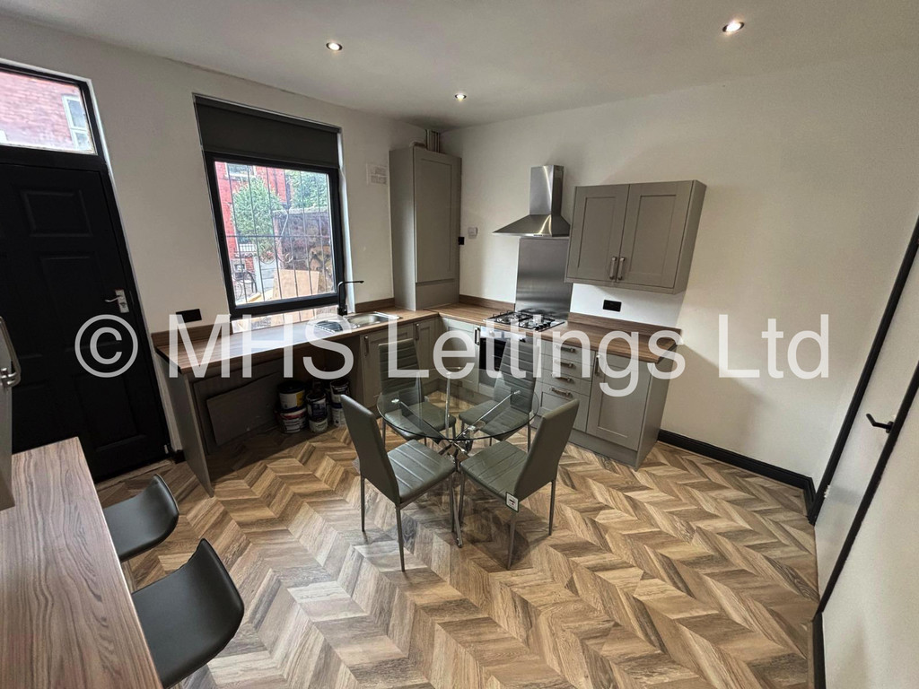 27 Welton Place, Leeds, LS6 1EW