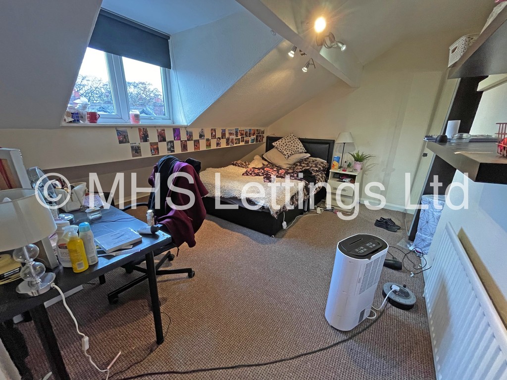 Photo of 1 Bedroom Shared House in Room 5, 141 Ash Road, Leeds, LS6 3HD