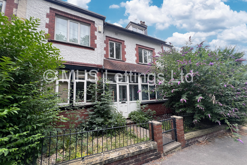 Photo of 4 Bedroom Mid Terraced House in 8 Rokeby Gardens, Leeds, Ls6 3JZ