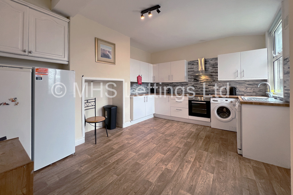 Photo of 3 Bedroom Mid Terraced House in 8 Rokeby Gardens, Leeds, Ls6 3JZ