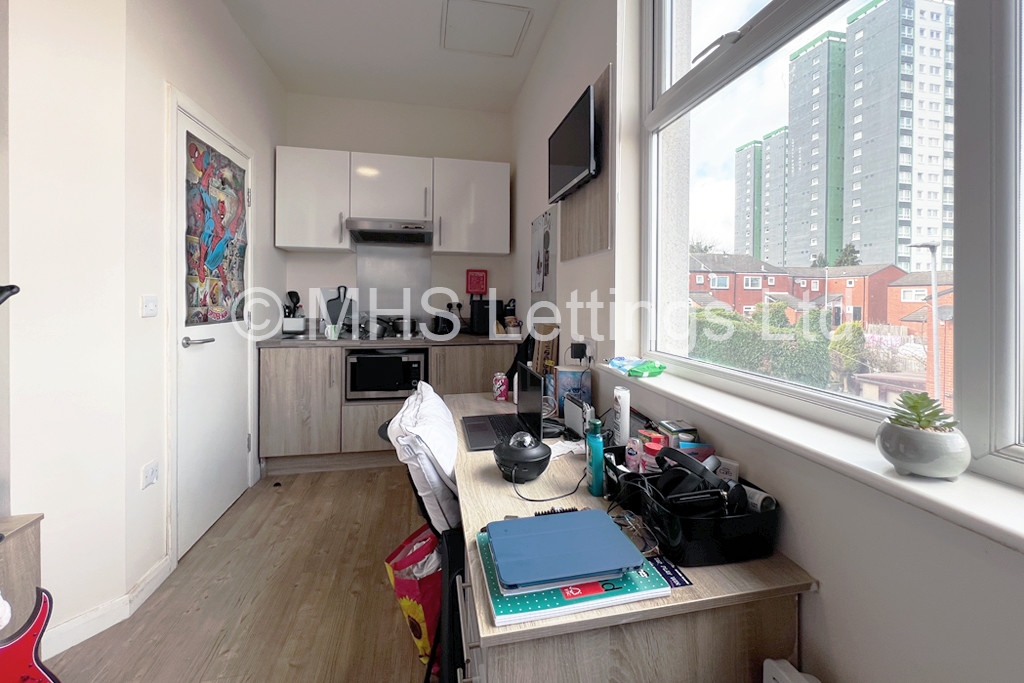 Photo of 1 Bedroom Studio in Studio 32, Lovell Park Halls, Leeds, LS7 1DF