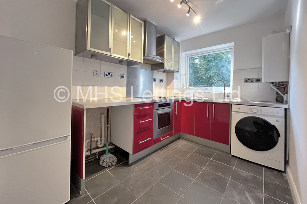 Photo of 2 Bedroom Apartment in 10 Grosvenor Park Gardens, Leeds, LS6 2PL