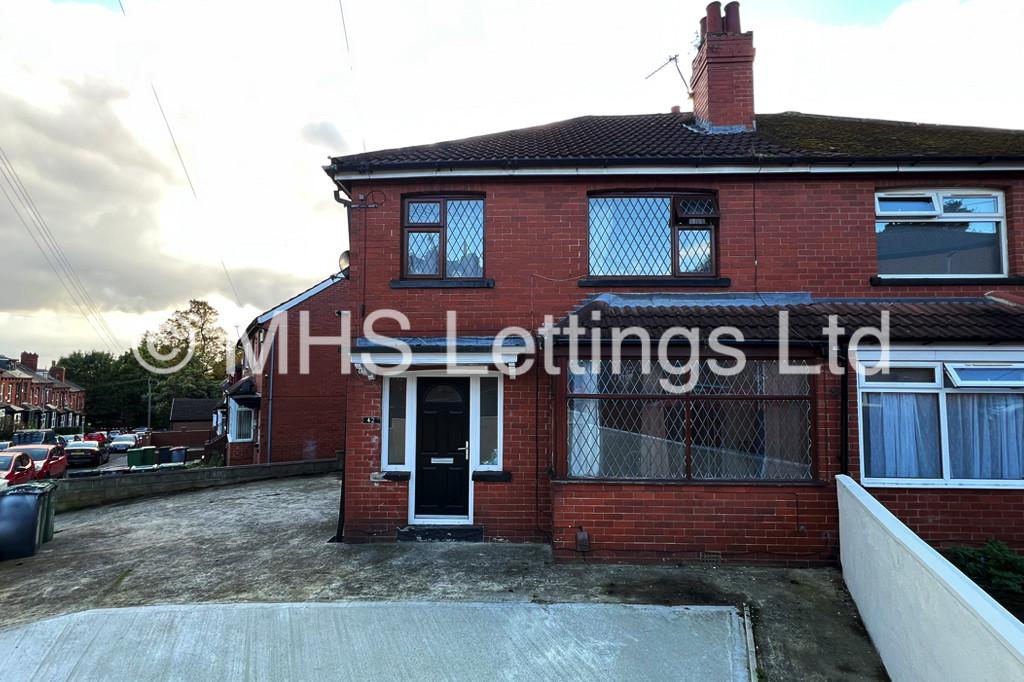 Photo of 4 Bedroom Semi-Detached House in 42 Richmond Avenue, Leeds, LS6 1DB