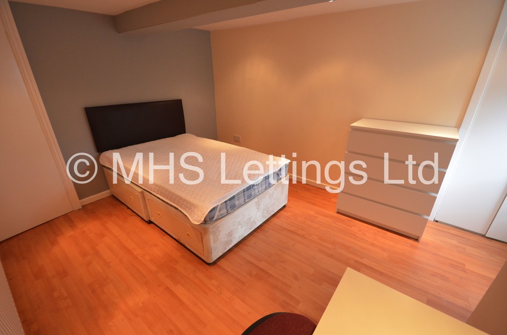Photo of 1 Bedroom Shared House in Room 1, 10 Hartley Grove, Leeds, LS6 2LD