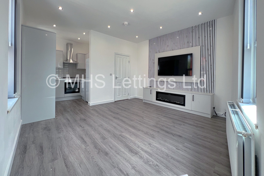 Photo of 1 Bedroom Shared House in Double Room, 161 Cardigan Road, Leeds, LS6 1LJ