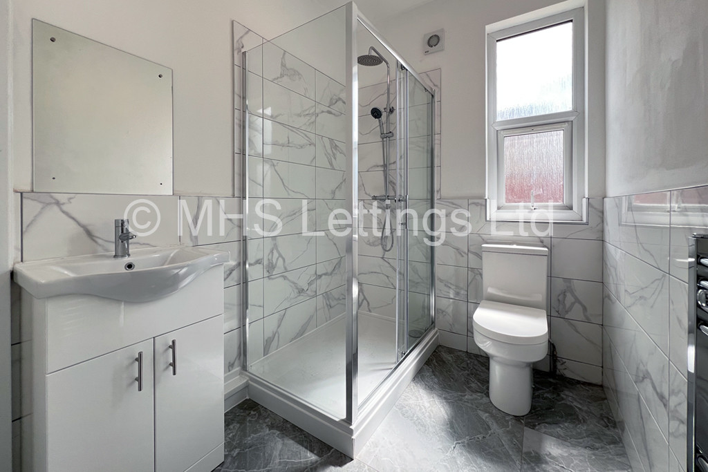 Photo of 1 Bedroom Shared House in Double Room, 161 Cardigan Road, Leeds, LS6 1LJ