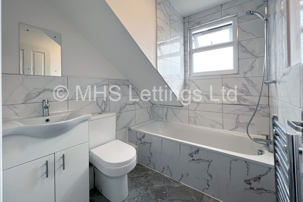 Photo of 1 Bedroom Shared House in Double Room, 161 Cardigan Road, Leeds, LS6 1LJ