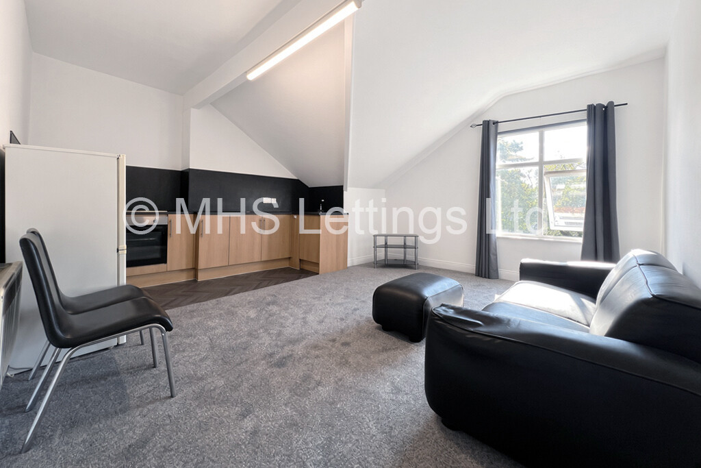 173e Kirkstall Lane, Leeds, LS6 3EJ