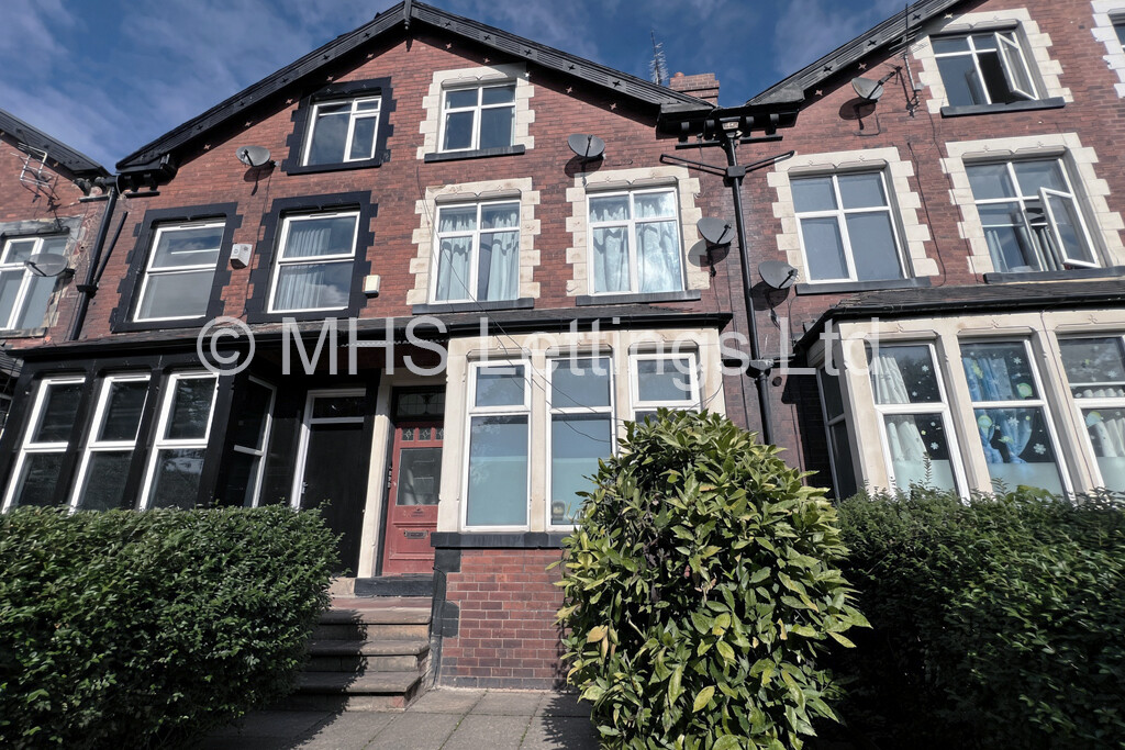 Photo of 1 Bedroom Flat in 173e Kirkstall Lane, Leeds, LS6 3EJ