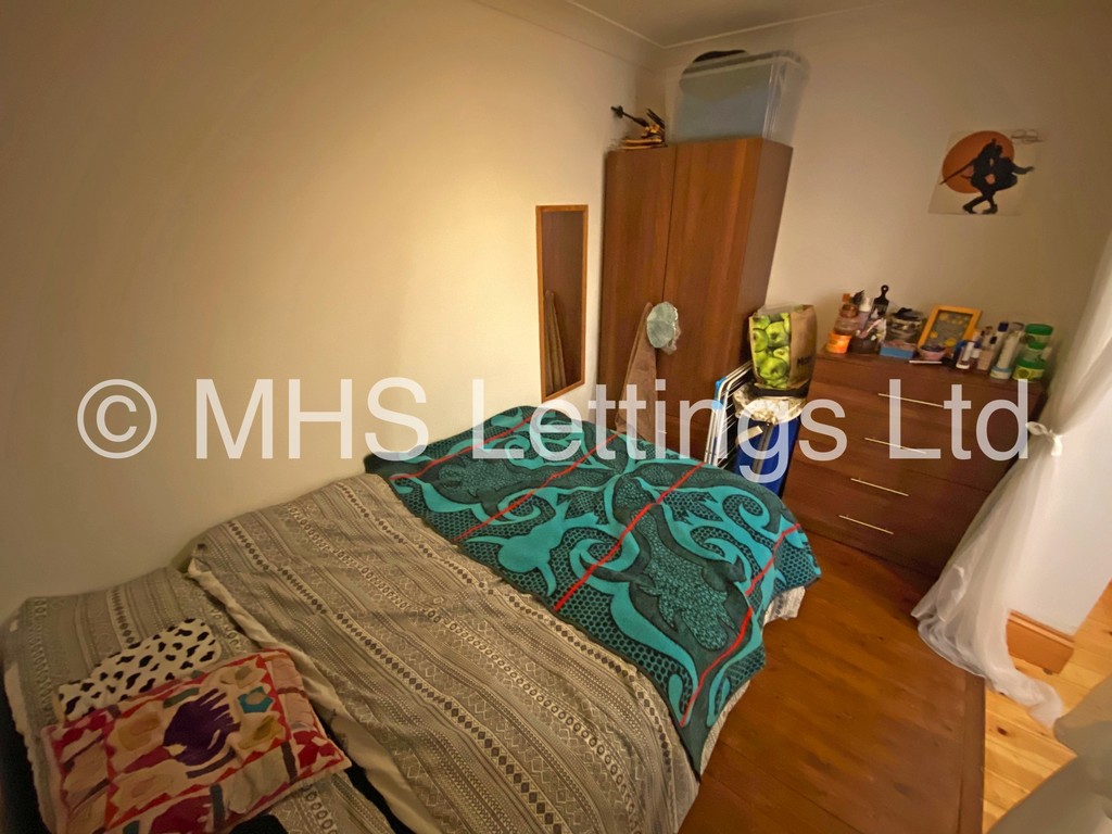 Photo of 4 Bedroom Apartment in 2 St. Johns Avenue, Leeds, LS6 1AW