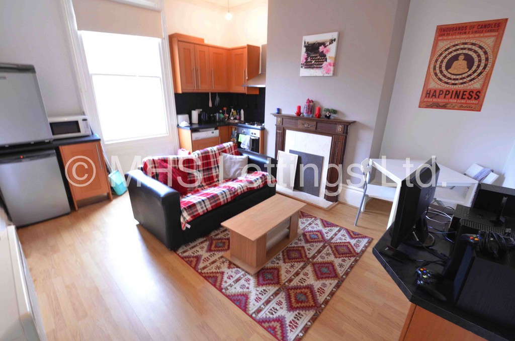 Photo of 1 Bedroom Flat in Flat 4, 22 Brudenell Road, Leeds, LS6 1BD