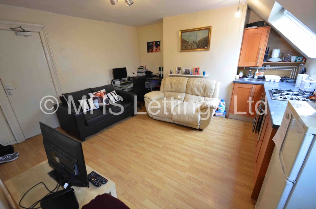 Photo of 1 Bedroom Flat in Flat 5, 22 Brudenell Road, Leeds, LS6 1BD