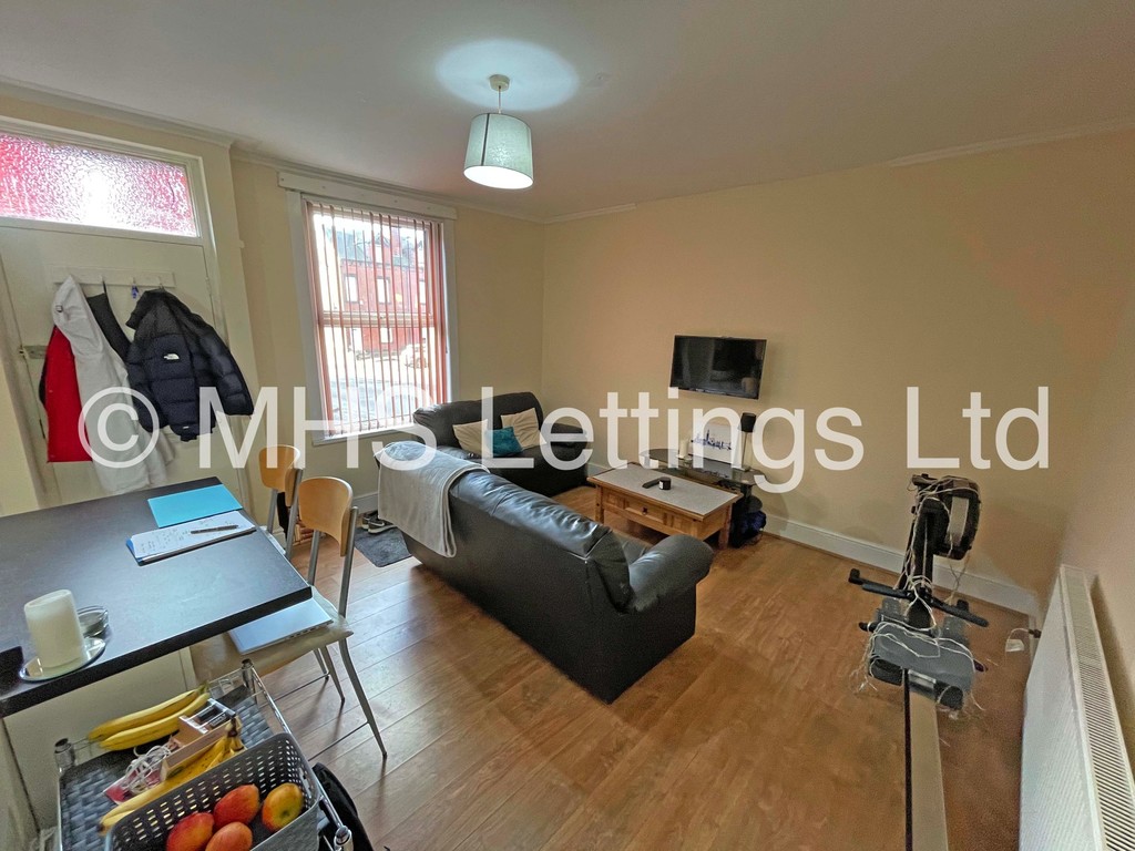Photo of 2 Bedroom End Terraced House in 46 Harold Street, Leeds, LS6 1PL