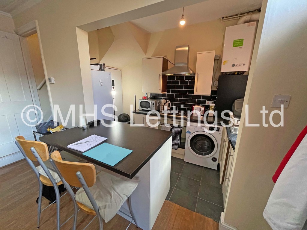 Photo of 2 Bedroom End Terraced House in 46 Harold Street, Leeds, LS6 1PL