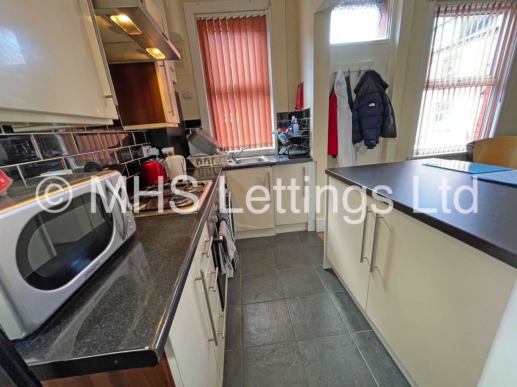 Photo of 2 Bedroom End Terraced House in 46 Harold Street, Leeds, LS6 1PL