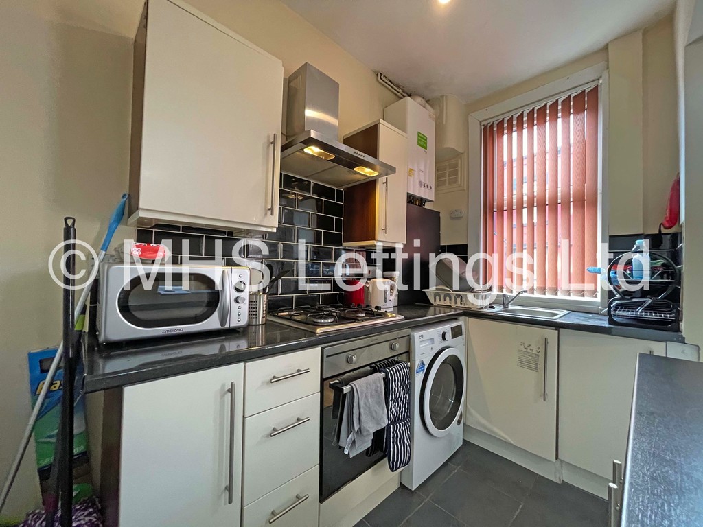 Photo of 2 Bedroom End Terraced House in 46 Harold Street, Leeds, LS6 1PL